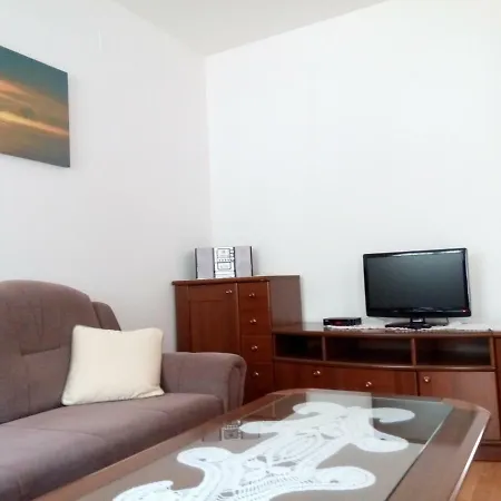 Mara Apartment